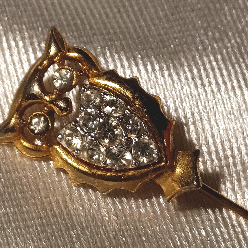 Vintage gold tone rhinestone owl stick pin - Picture 1 of 12